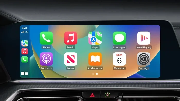 How Do I Navigate With Apple CarPlay While Driving