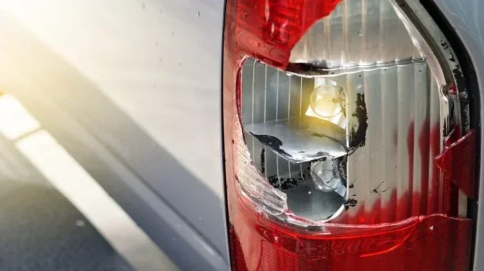Is It Illegal to Drive With a Broken Tail Light Today