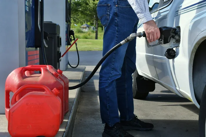 How Many Gallons to Fill Up a Car Gas Tank Every Time