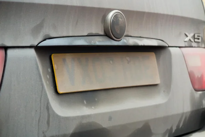 Can I Drive a Car Without Plates on Public Roads Today