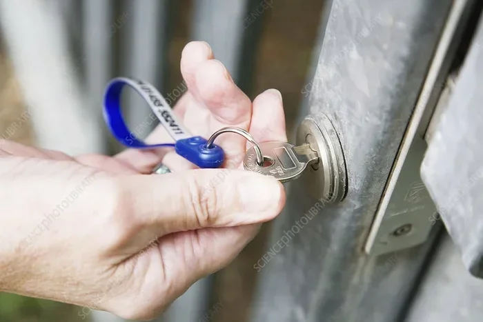 How to Unlock a Lock With a Key Without a Locksmith