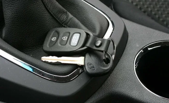 Will My Car Lock Itself If I Leave the Keys Inside