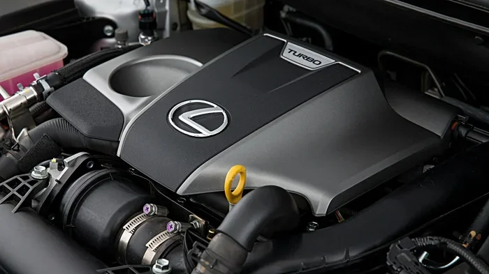 Does Lexus Use the Same Engine as the Toyota Camry