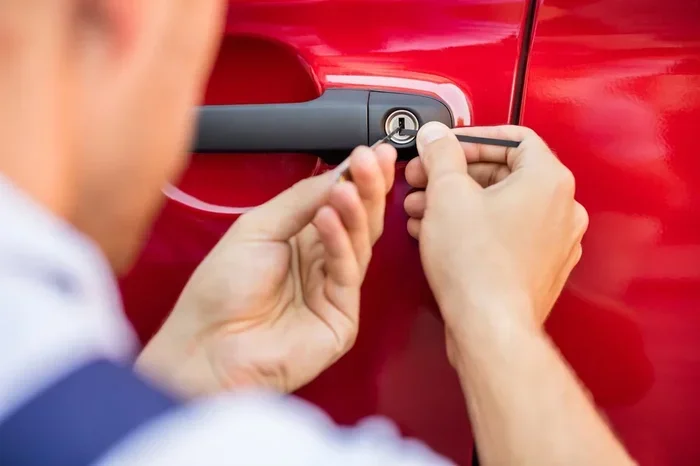 How Do I Get Into My Car if Im Locked Out Solutions