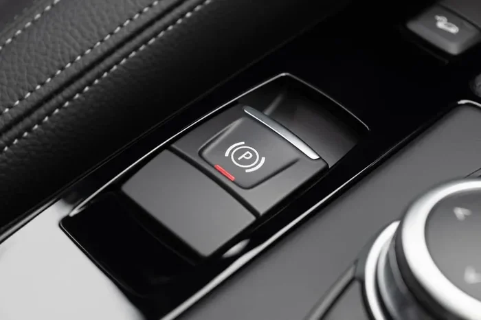 Does the Mazda CX-5 Have Automatic Emergency Braking