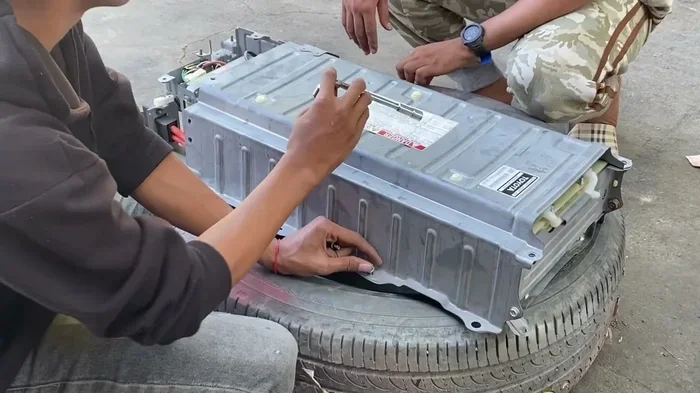 At What Mileage Do Prius Batteries Need to Be Replaced