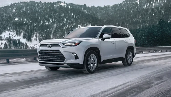 At What Speed Does a Highlander Hybrid Switch to Gas