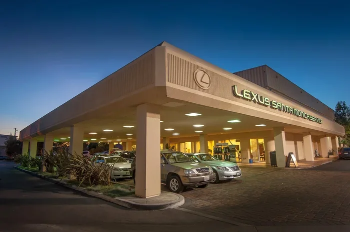 Can Toyota Dealers Service Lexus Cars and Trucks Too